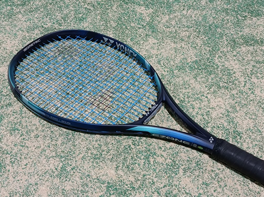 YONEXテニスラケットE-ZONE2022インプレ！感想と評価 | 元テニス業界人がテニス用品をレビューするブログ